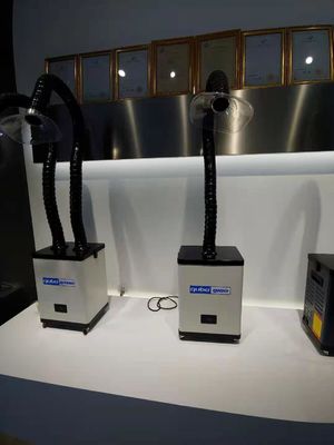Extracteur léger de vapeur de laboratoire de 340*265*480mm pour l'inscription de laser